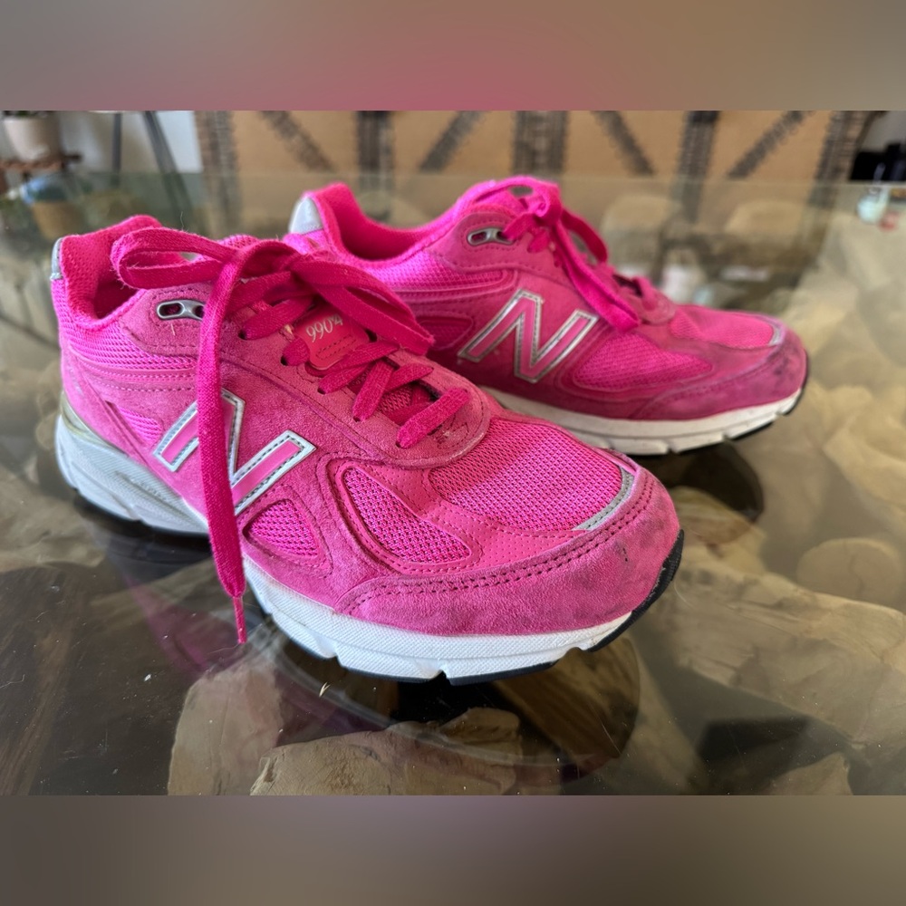 New Balance 990v4 in pink ribbon